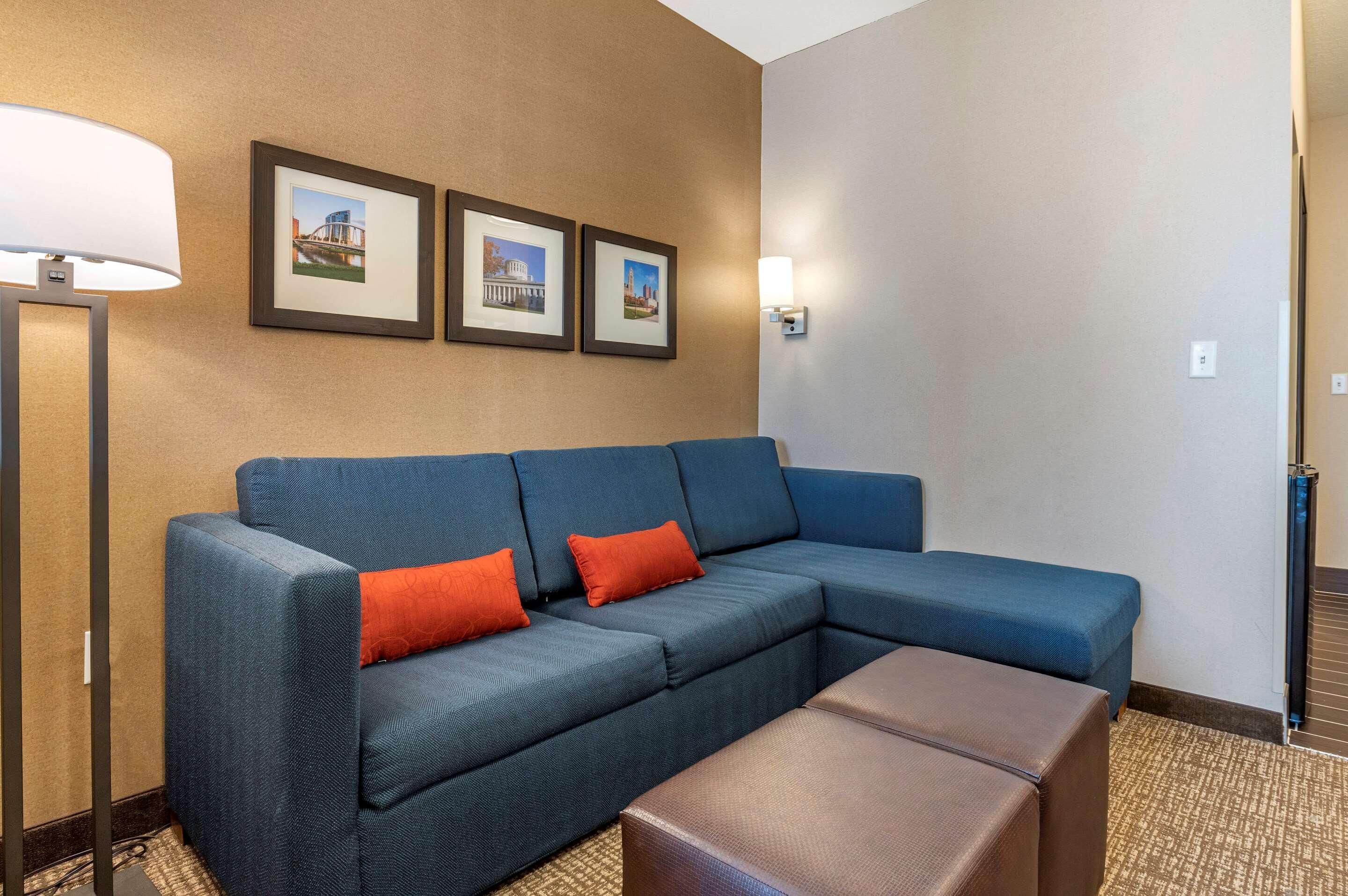 Comfort Suites Columbus Airport מראה חיצוני תמונה