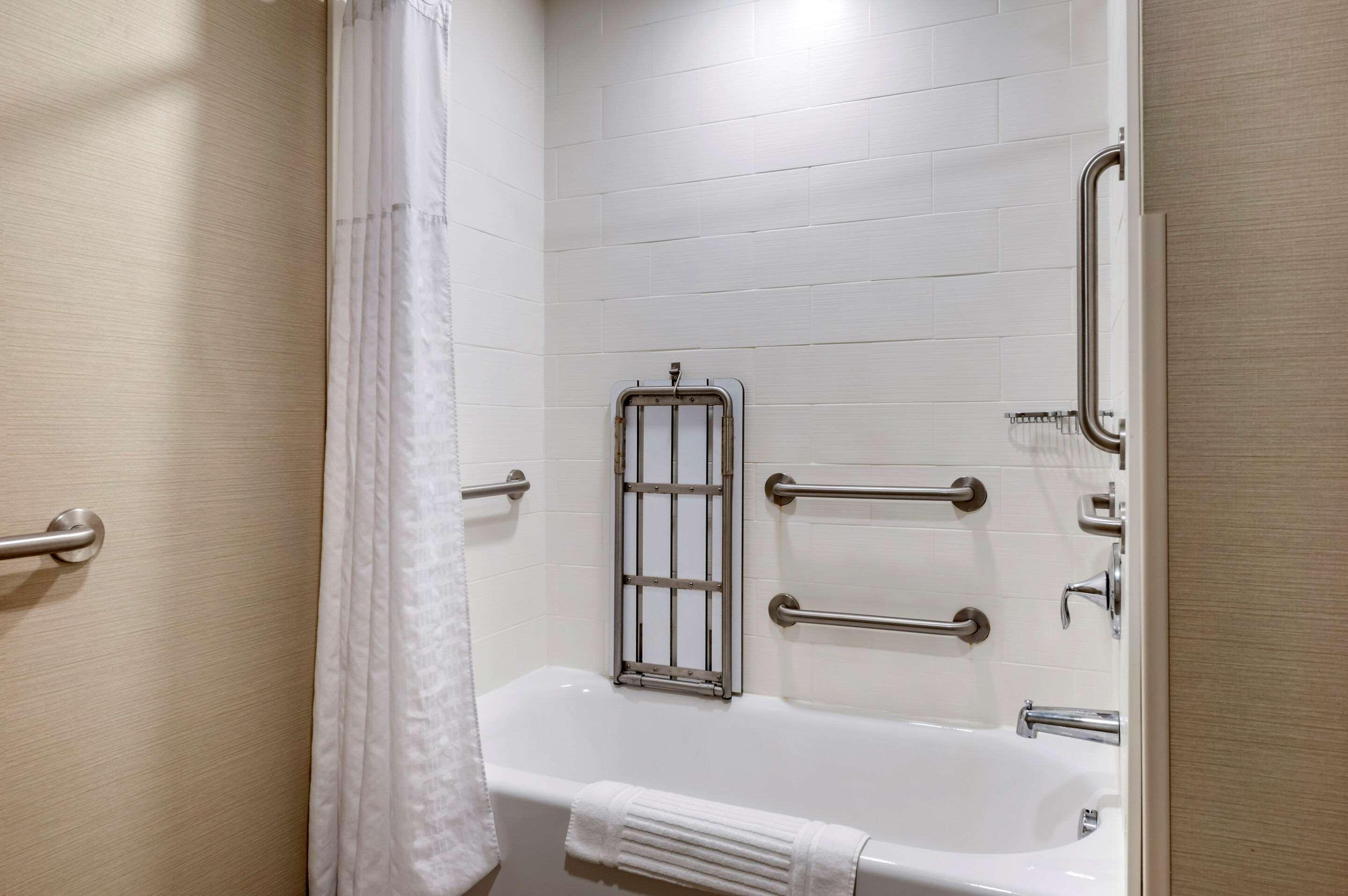 Comfort Suites Columbus Airport מראה חיצוני תמונה