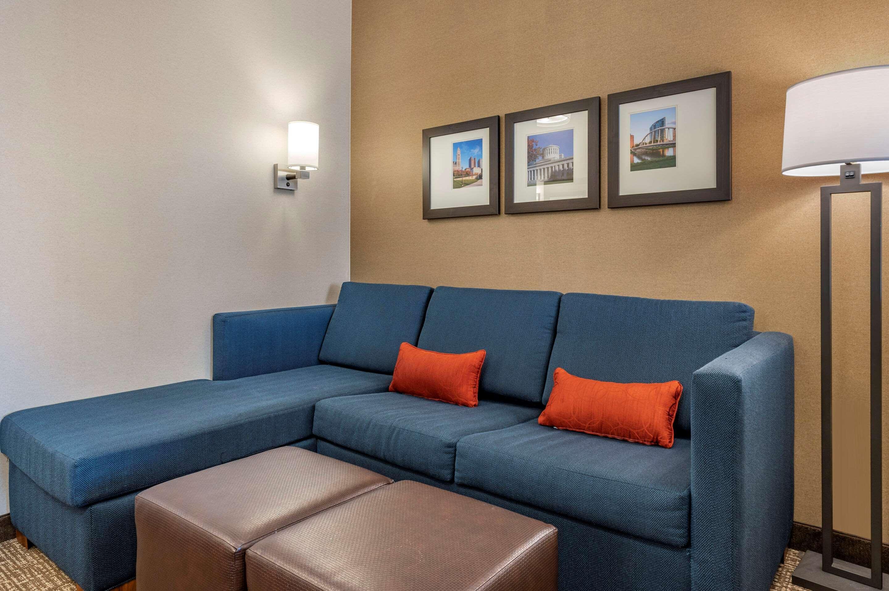Comfort Suites Columbus Airport מראה חיצוני תמונה