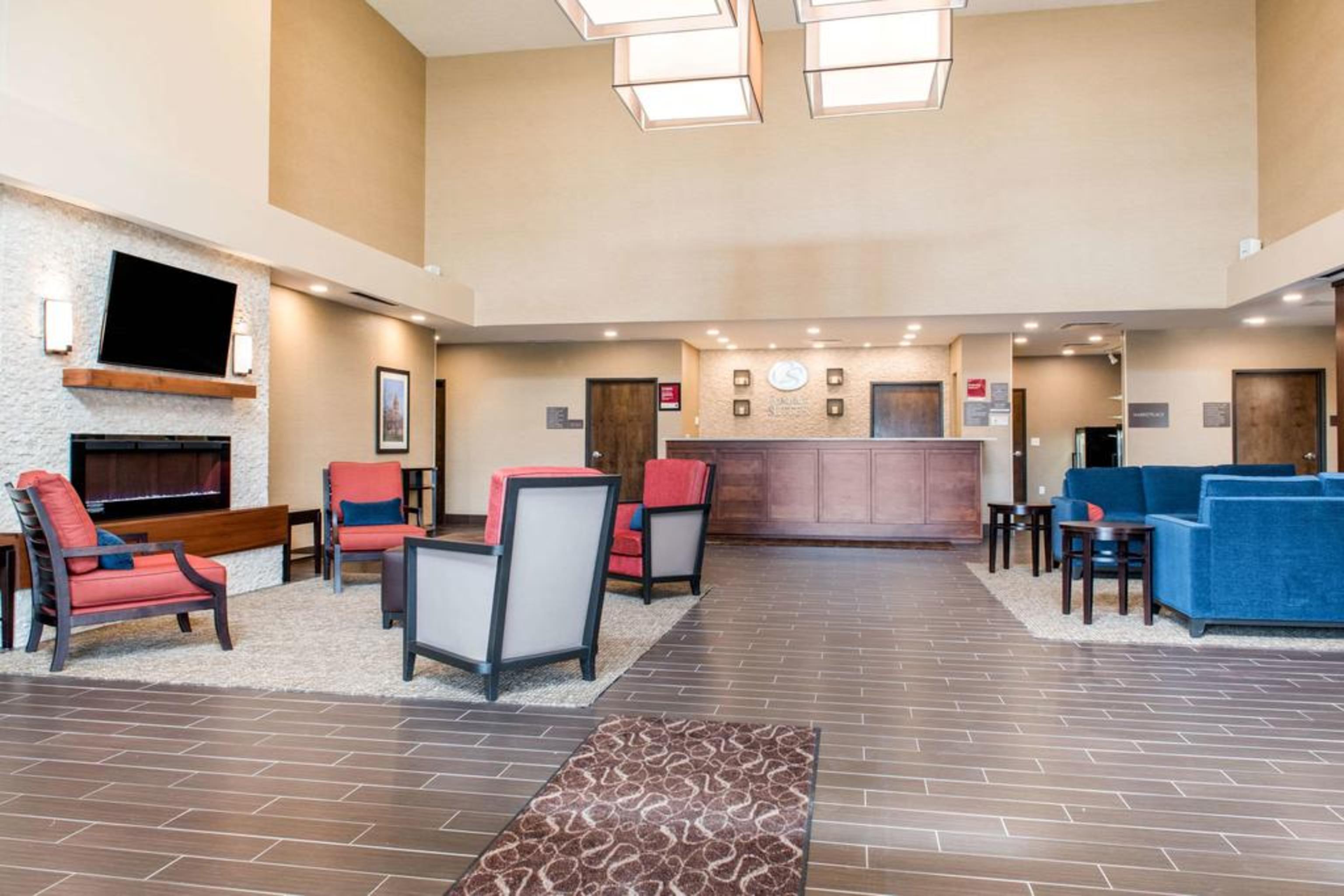 Comfort Suites Columbus Airport מראה חיצוני תמונה
