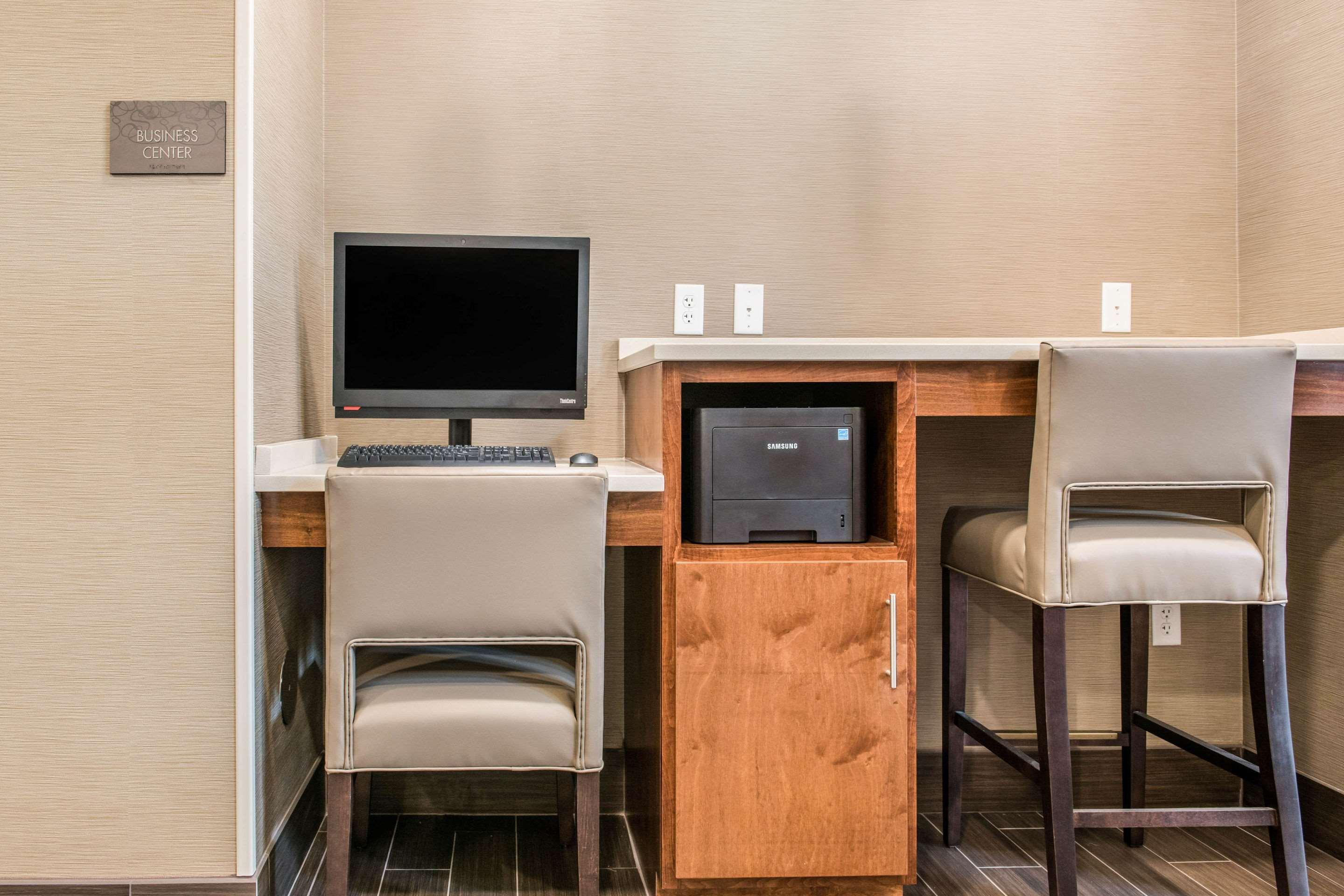 Comfort Suites Columbus Airport מראה חיצוני תמונה
