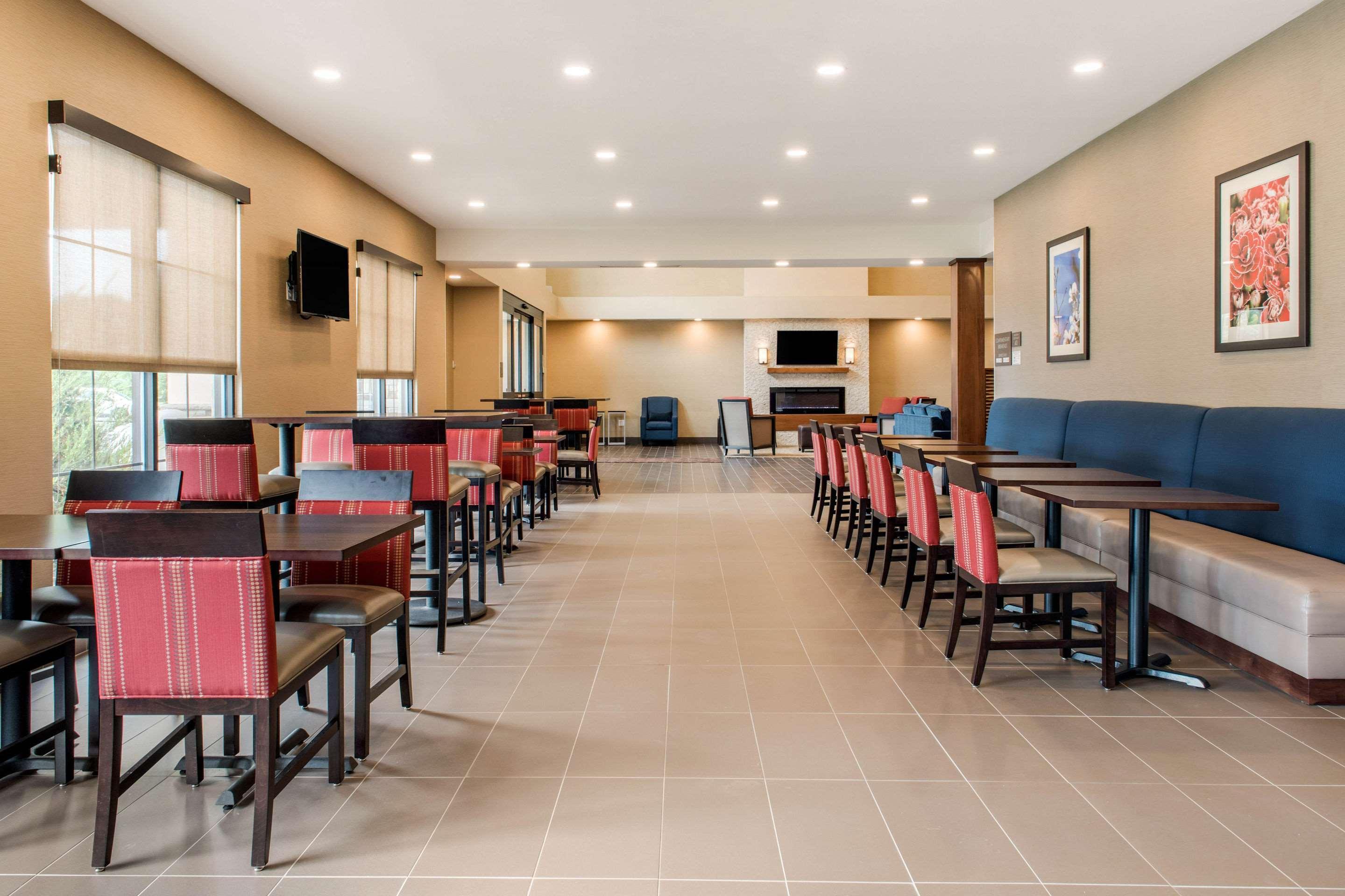 Comfort Suites Columbus Airport מראה חיצוני תמונה