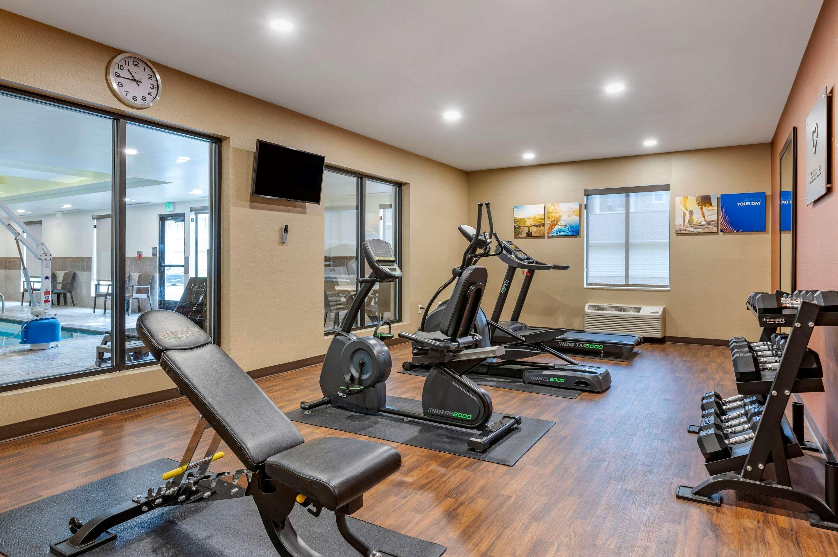 Comfort Suites Columbus Airport מראה חיצוני תמונה