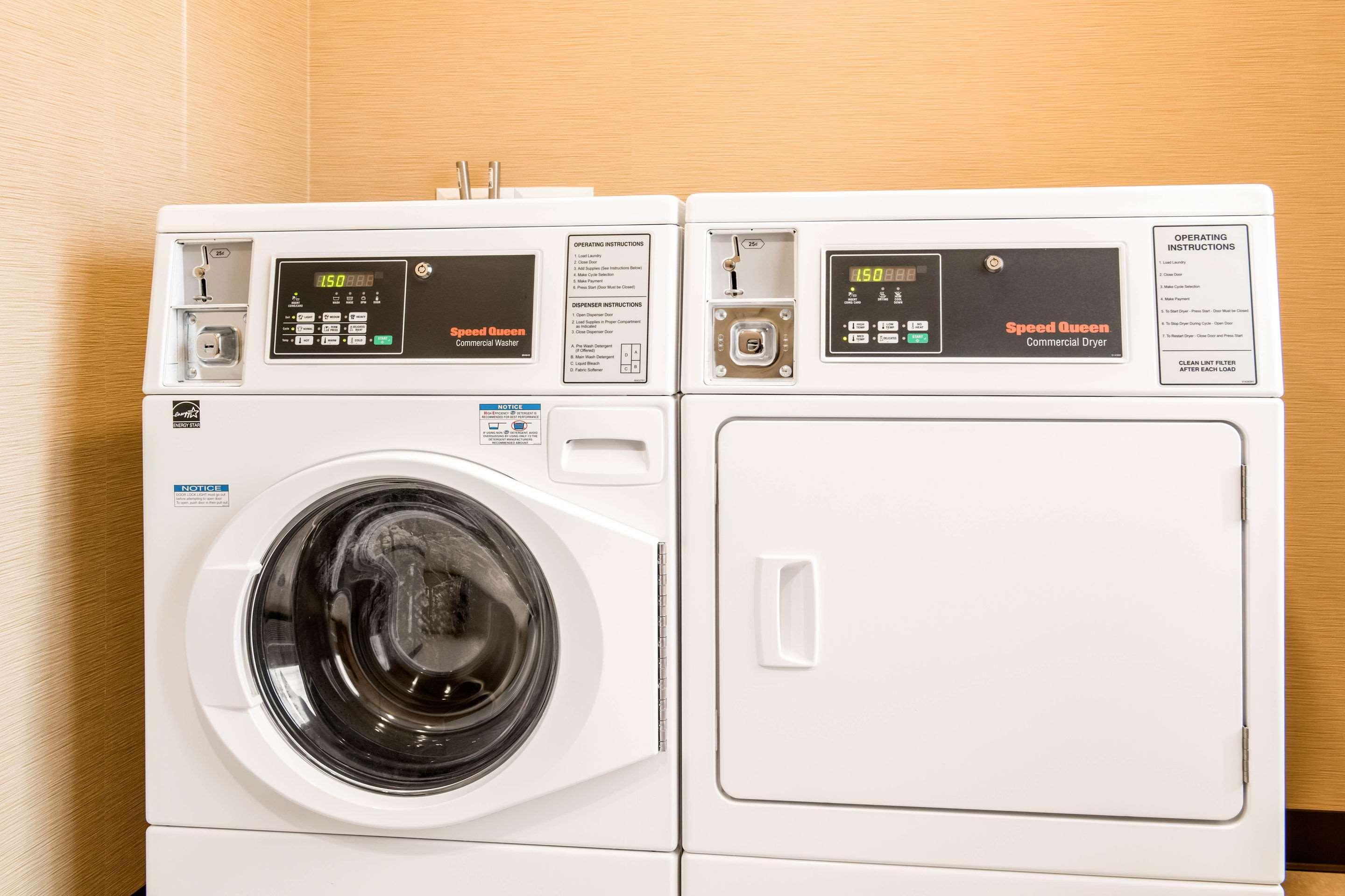 Comfort Suites Columbus Airport מראה חיצוני תמונה