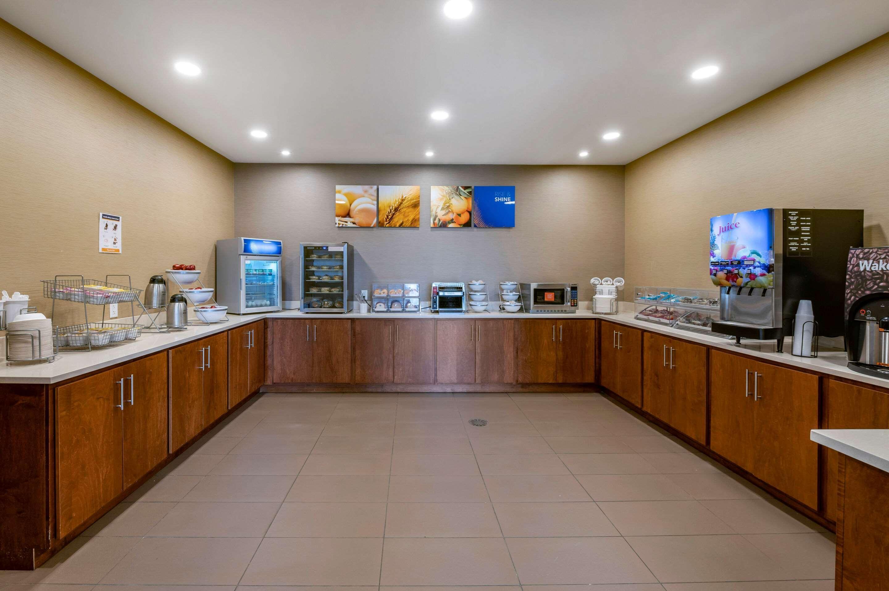 Comfort Suites Columbus Airport מראה חיצוני תמונה